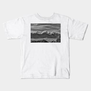 Boreas Mountain and Siblings Kids T-Shirt